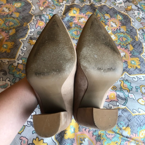 Pointed toe block heel pumps - Picture 4 of 5